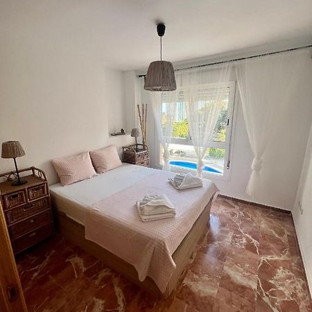 Magic Studio With Swimming Pool Μπένιντορμ Εξωτερικό φωτογραφία