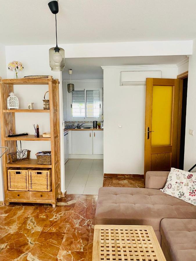 Magic Studio With Swimming Pool Μπένιντορμ Εξωτερικό φωτογραφία