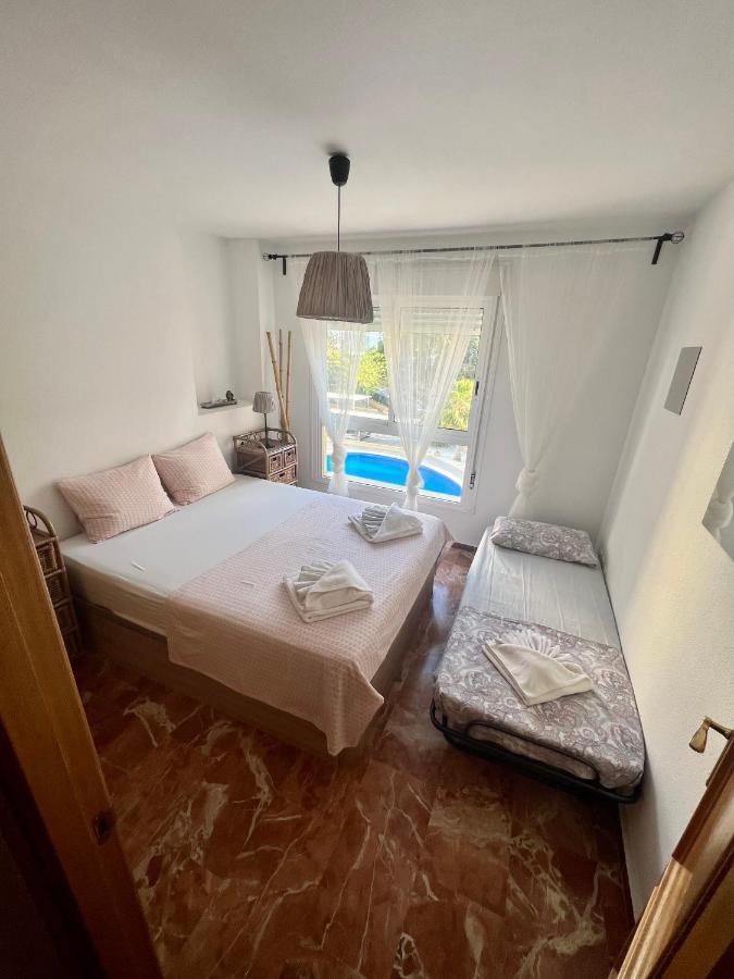 Magic Studio With Swimming Pool Μπένιντορμ Εξωτερικό φωτογραφία