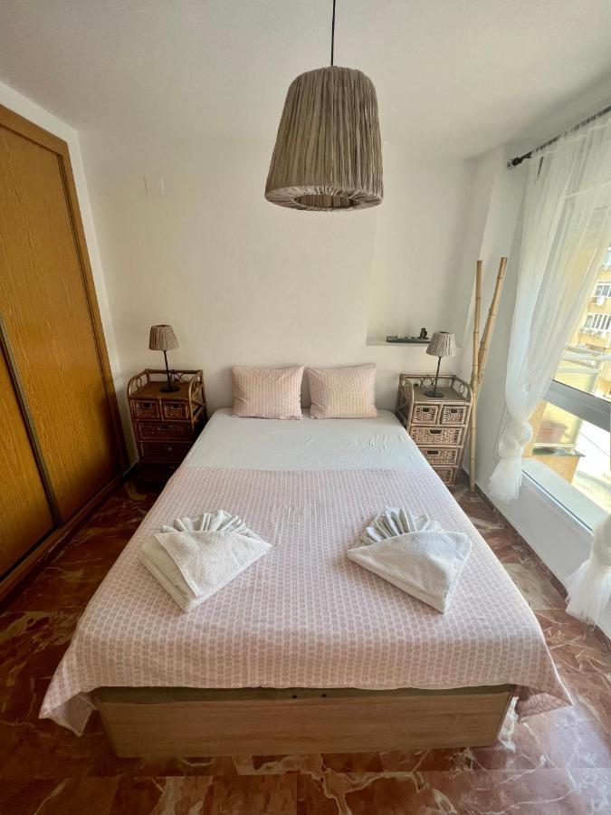 Magic Studio With Swimming Pool Μπένιντορμ Εξωτερικό φωτογραφία
