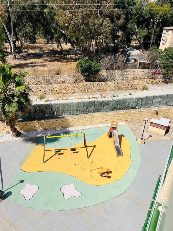 Magic Studio With Swimming Pool Μπένιντορμ Εξωτερικό φωτογραφία