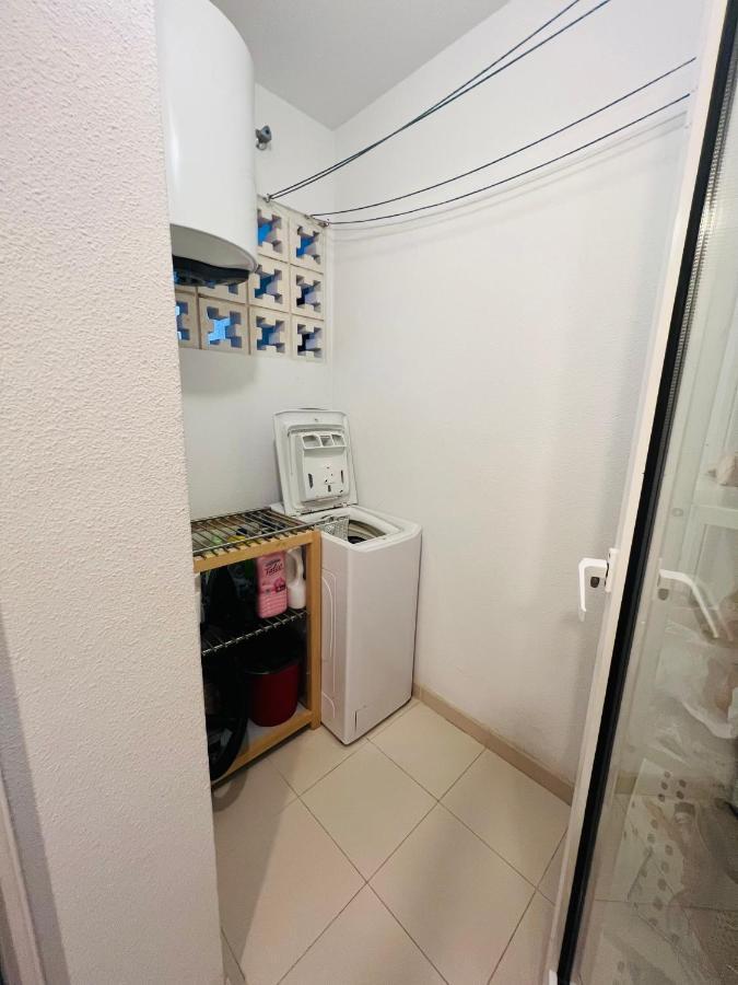 Magic Studio With Swimming Pool Μπένιντορμ Εξωτερικό φωτογραφία